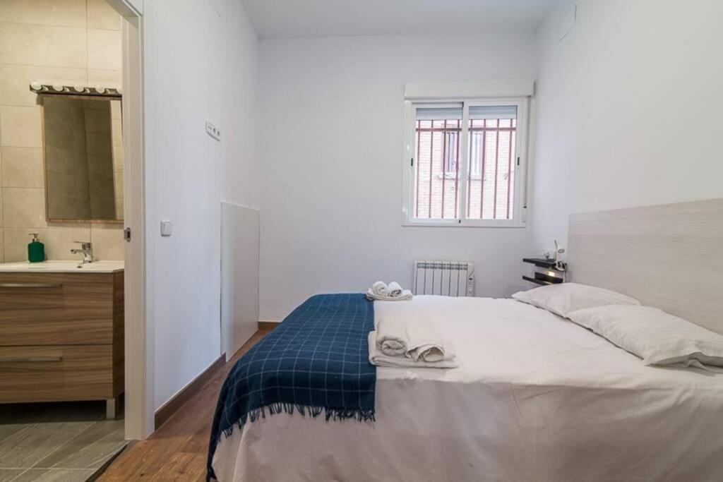 #15Pin-1 Apartamento De Un Dormitorio En Tetuan Madrid Kültér fotó