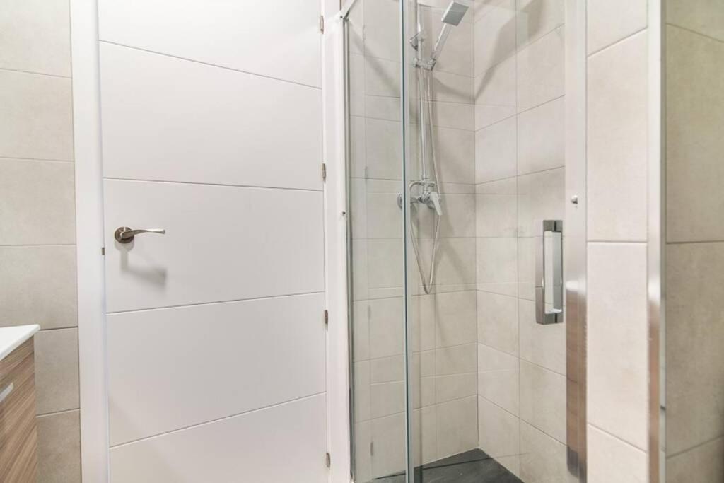 #15Pin-1 Apartamento De Un Dormitorio En Tetuan Madrid Kültér fotó